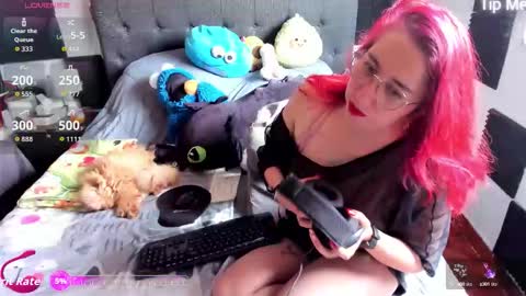 Snapshot of ursula_fire chatting on September 13, 7:35 pm Ursula Gomez online show from September 13, 7:35 pm