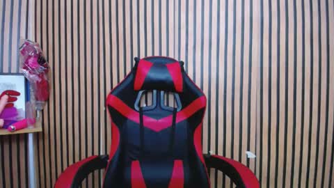 yanie online show from January 20, 3:18 pm