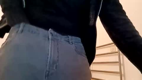 ursweetdreamx online show from December 17, 4:13 pm