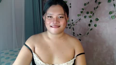 Bella Miles Olivia online show from December 7, 5:59 am