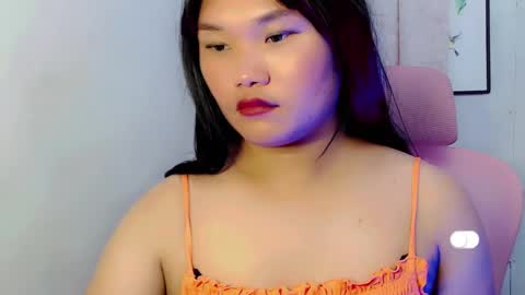 Snapshot of urwildpinayxxx chatting on December 8, 4:39 pm melody online show from December 8, 4:39 pm