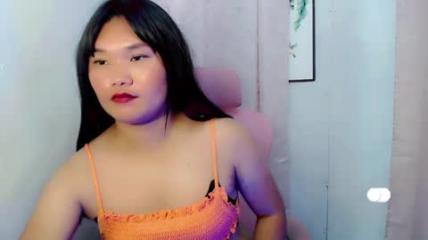 Snapshot of urwildpinayxxx chatting on December 8, 7:43 pm melody online show from December 8, 7:43 pm