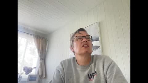 Snapshot of usablemale chatting on March 3, 6:12 pm P online show from March 3, 6:12 pm