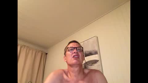 Snapshot of usablemale chatting on September 24, 7:33 am P online show from September 24, 7:33 am