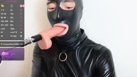 usedexcuse online show from November 28, 2:09 pm