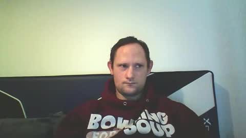 sub 4 u online show from December 17, 10:34 am