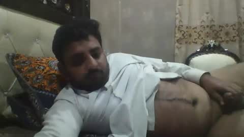 Snapshot of usman184 chatting on January 14, 8:59 pm Mian184 online show from January 14, 8:59 pm