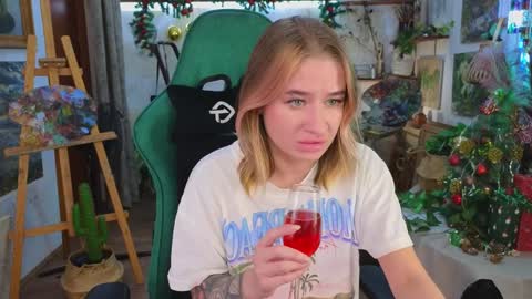 Leila online show from January 1, 1:15 am