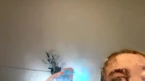 Leila online show from October 23, 4:39 pm