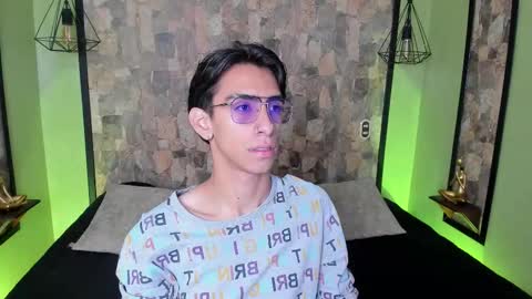 UYUKIE online show from November 7, 11:10 am