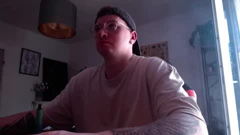 Snapshot of vacation__ chatting on September 19, 1:45 pm vacation__ online show from September 19, 1:45 pm