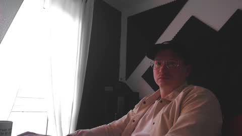 Snapshot of vacation__ chatting on March 25, 4:13 pm vacation__ online show from March 25, 4:13 pm