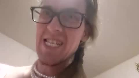 vadaboom49 online show from March 25, 12:38 am