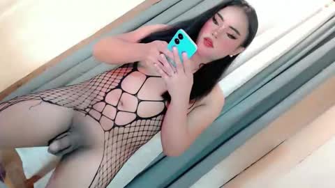 Snapshot of vae_sha chatting on January 11, 12:21 pm JESS - DONT FORGET TO FOLLOW ME AND GIVE ME THUMBS UP online show from January 11, 12:21 pm