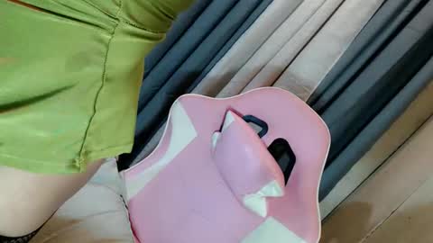 Snapshot of vae_sha chatting on February 13, 2:18 am JESS - DONT FORGET TO FOLLOW ME AND GIVE ME THUMBS UP online show from February 13, 2:18 am