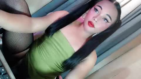 Snapshot of vae_sha chatting on February 26, 12:31 am JESS - DONT FORGET TO FOLLOW ME AND GIVE ME THUMBS UP online show from February 26, 12:31 am