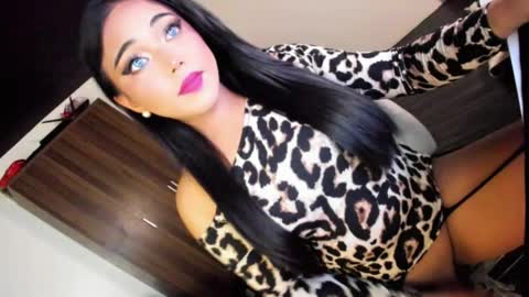 JESS - DONT FORGET TO FOLLOW ME AND GIVE ME THUMBS UP online show from June 7, 4:33 pm