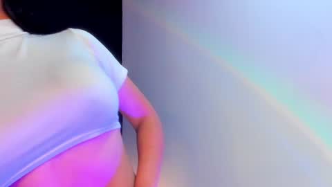 Snapshot of vaelina_ chatting on July 20, 11:07 pm Vaelina online show from July 20, 11:07 pm