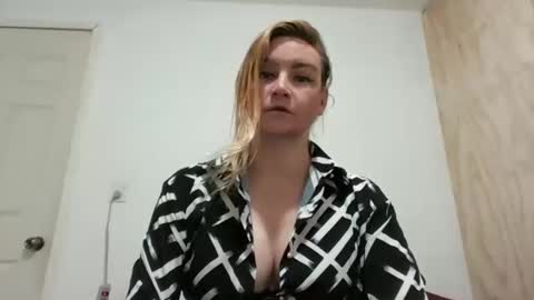 vagimosa online show from October 3, 5:26 am