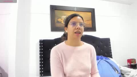 Vahiolet smith online show from December 17, 3:23 am