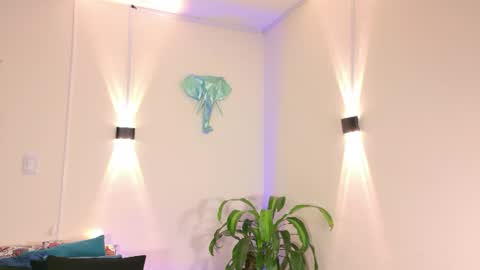 Snapshot of vainilla_secret chatting on August 1, 1:32 pm vainilla_secret online show from August 1, 1:32 pm
