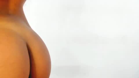 Vaiolet  online show from February 14, 10:47 pm