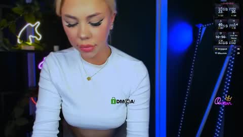 vaiolet_lovely online show from May 2, 7:02 am