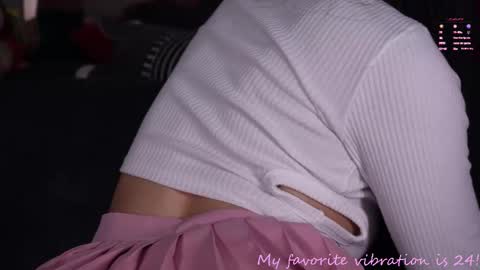 Snapshot of val_baby chatting on January 31, 8:40 pm Val online show from January 31, 8:40 pm