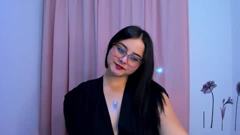 Snapshot of val_ferrer chatting on September 14, 2:22 am Valeria online show from September 14, 2:22 am