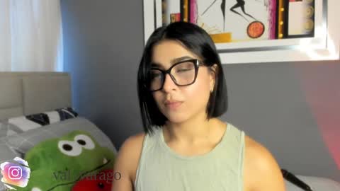 val_varago online show from June 1, 10:11 pm