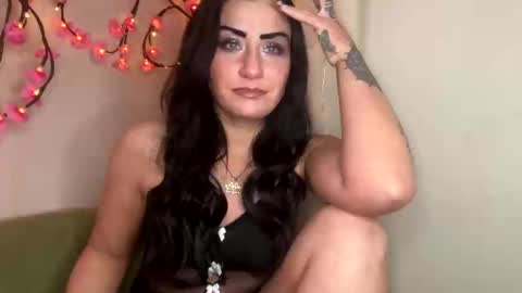 Snapshot of valaya906 chatting on January 10, 3:14 pm Valaya Noire online show from January 10, 3:14 pm