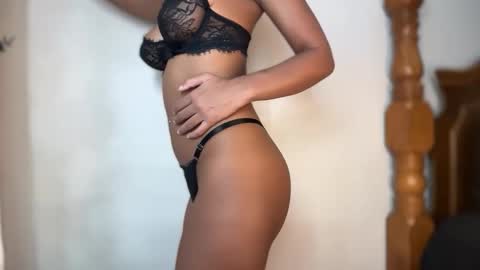 Valencia Ember online show from December 19, 1:51 pm