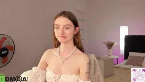 Snapshot of valenora1 chatting on May 16, 11:20 am Nora online show from May 16, 11:20 am