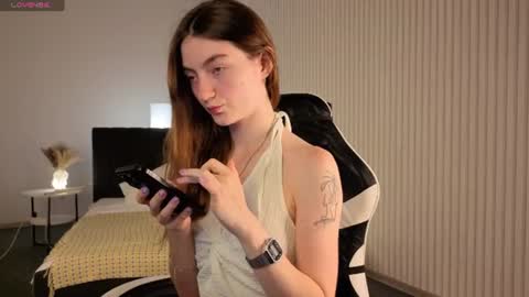 Snapshot of valenora1 chatting on August 1, 11:20 am Nora online show from August 1, 11:20 am