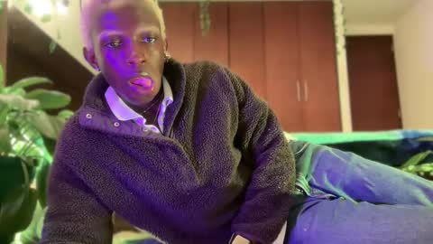   Valentin  independent Cam Boy     online show from January 17, 12:10 am