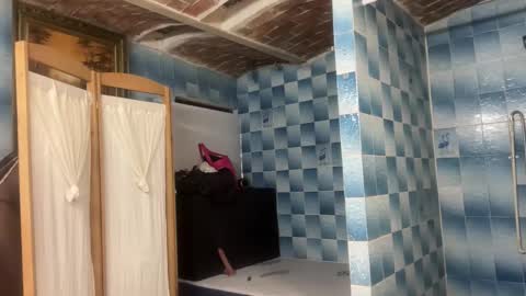   Valentin  independent Cam Boy     online show from March 24, 2:00 pm