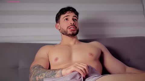 valenthinoking online show from November 26, 2:23 am