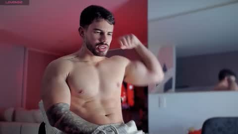 valenthinoking online show from December 16, 5:23 am