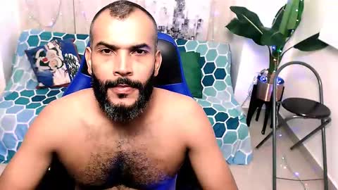 Valentine online show from December 2, 11:45 am