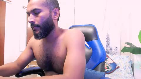 Valentine online show from December 13, 1:12 pm