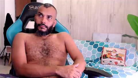 Valentine online show from December 23, 6:05 pm