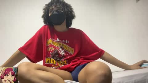 Snapshot of valentina_girald0 chatting on April 6, 1:14 am Valentinaa online show from April 6, 1:14 am