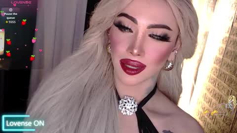 Amanda online show from November 6, 8:37 am