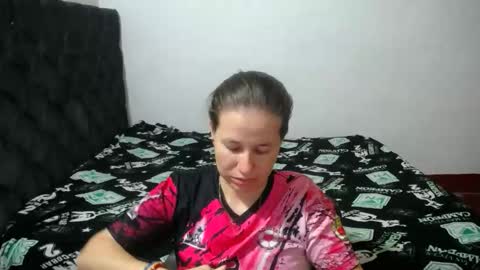 Snapshot of valentina_hz chatting on October 18, 12:17 pm valentina_hz online show from October 18, 12:17 pm