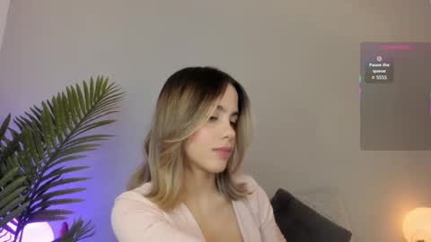 VALENTINA  online show from September 14, 1:05 am