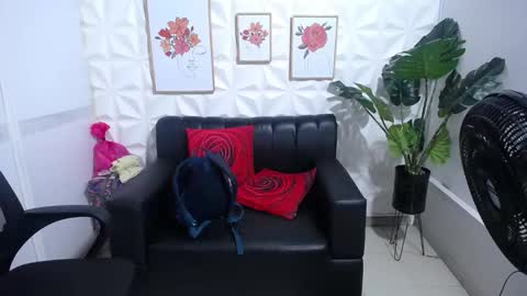 Valentina  online show from March 7, 8:44 pm