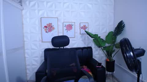 Valentina  online show from November 8, 5:18 am