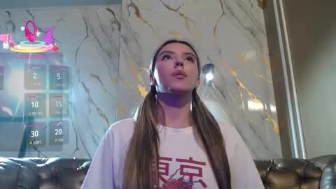 Snapshot of valentina_red18 chatting on October 6, 6:38 pm Valentina online show from October 6, 6:38 pm