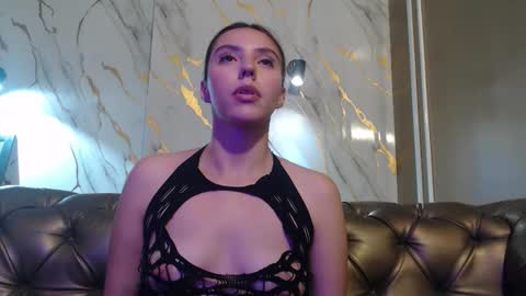 Snapshot of valentina_red18 chatting on October 9, 6:17 pm Valentina online show from October 9, 6:17 pm