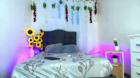 valentina_y_sneiderr online show from July 18, 3:33 am